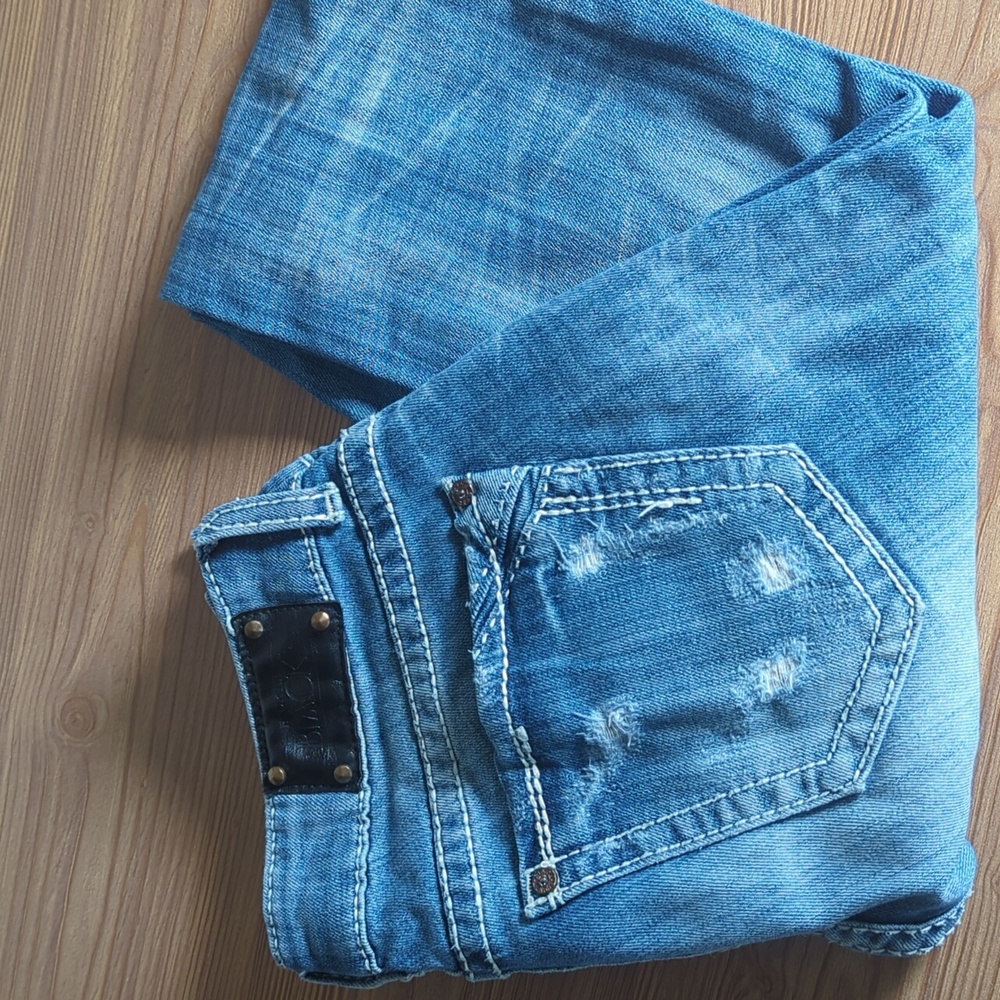 BUCKLE JEANS